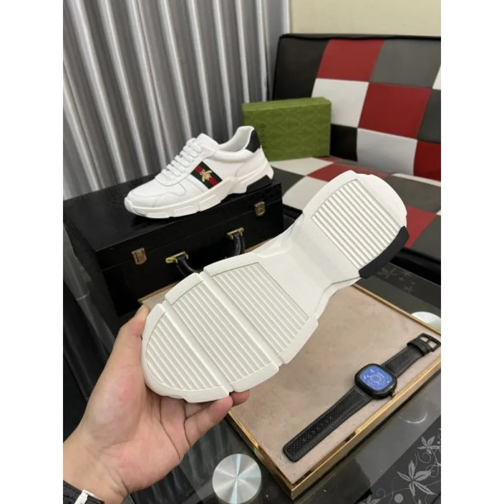 GUCCI グッチ シーズンの流行にチェック 2026 メンズ用 スニーカー 商品画像 9
