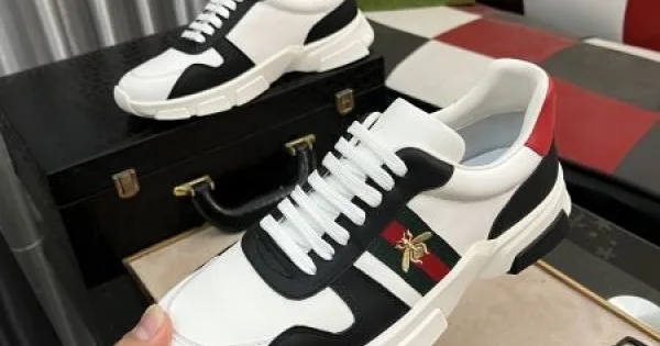 GUCCI グッチ シーズンの流行にチェック 2026 メンズ用 スニーカー 商品画像 11