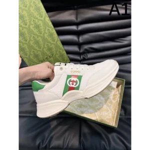 GUCCI グッチ 上級者すぎる着こなし 2026 メンズ用 スニーカー 商品画像 1