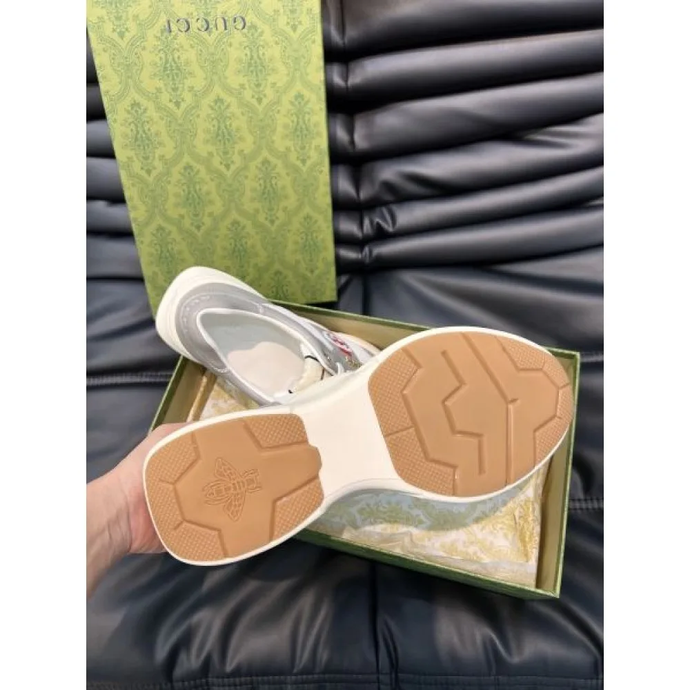 GUCCI グッチ 上級者すぎる着こなし 2026 メンズ用 スニーカー 商品画像 9