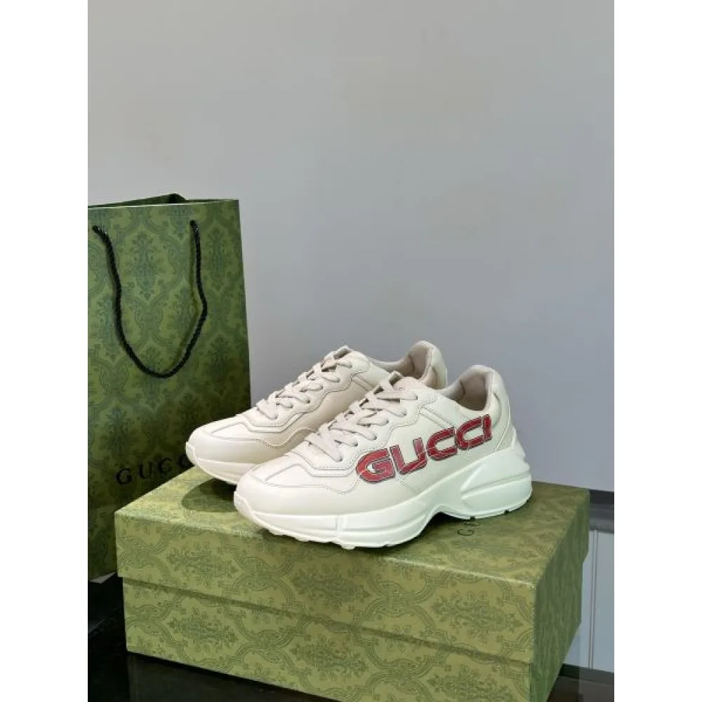 GUCCI グッチ お目立ち度の高い新品 2026 メンズ用 スニーカー 商品画像 3