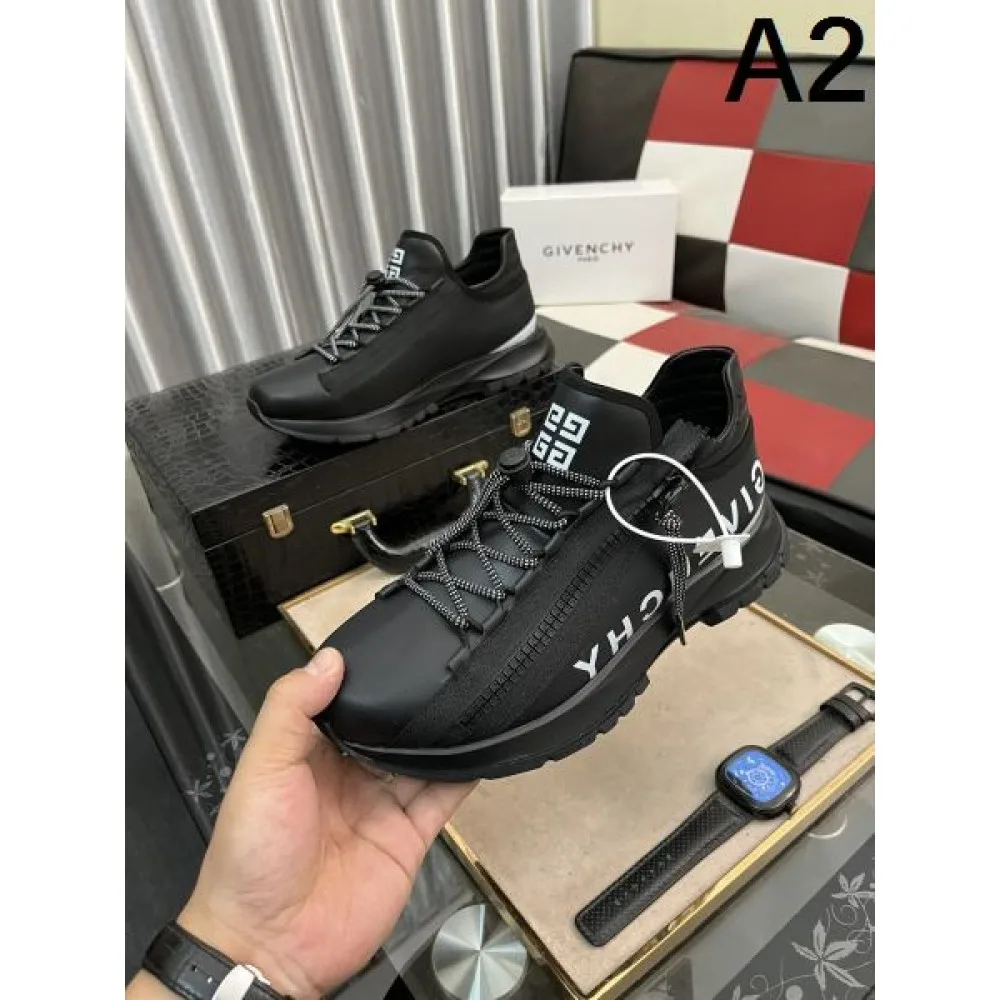 GIVENCHY ジバンシィ 最旬トレンド間違いなし 2026 メンズ用 スニーカー 商品画像 2