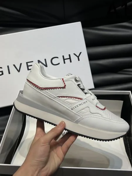 GIVENCHY ジバンシィ 夏の最旬スタイルを楽しい 2026 メンズ用 スニーカー 商品画像 11