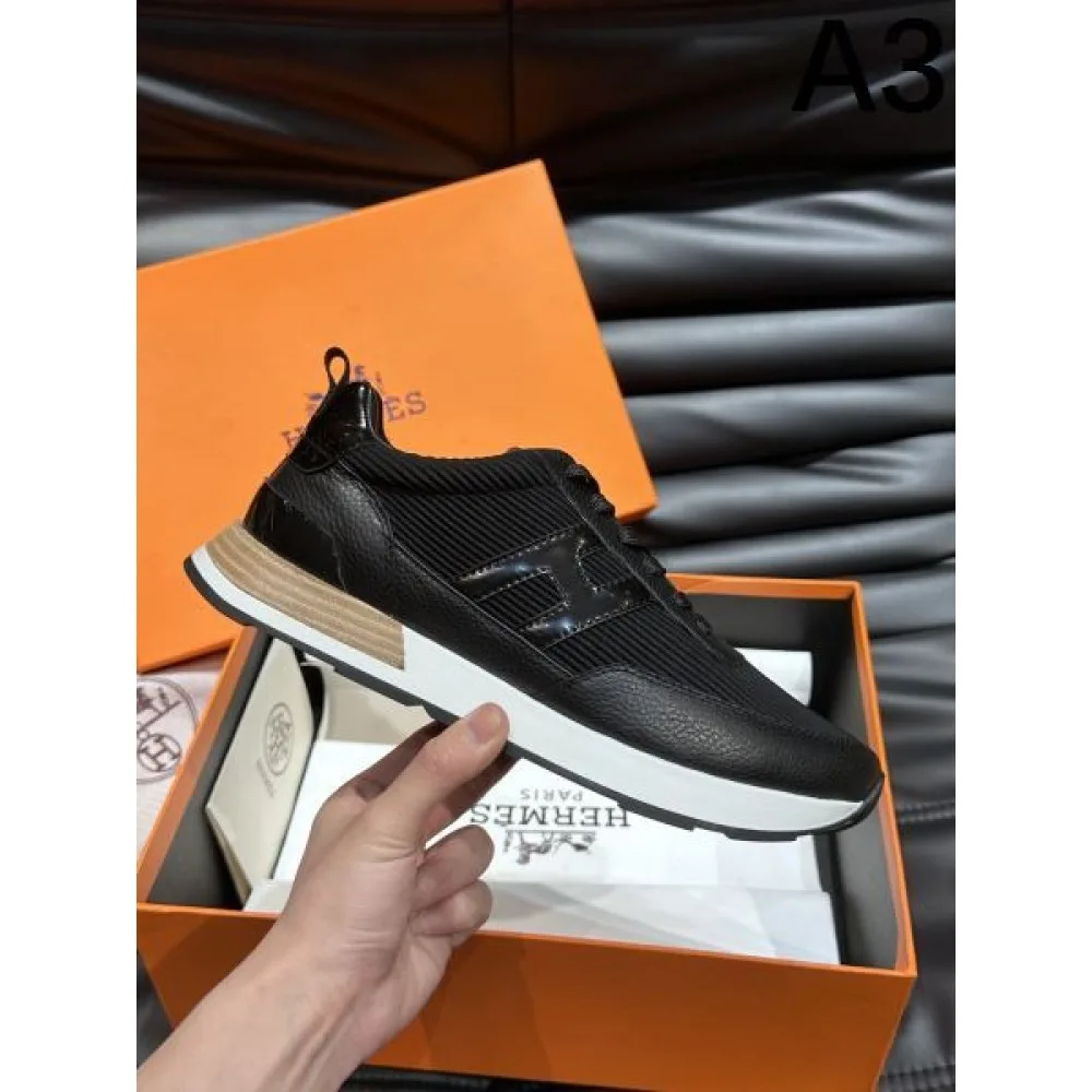 HERMES エルメス とっても夏らしいアイテム 2026 メンズ用 スニーカー 商品画像 3