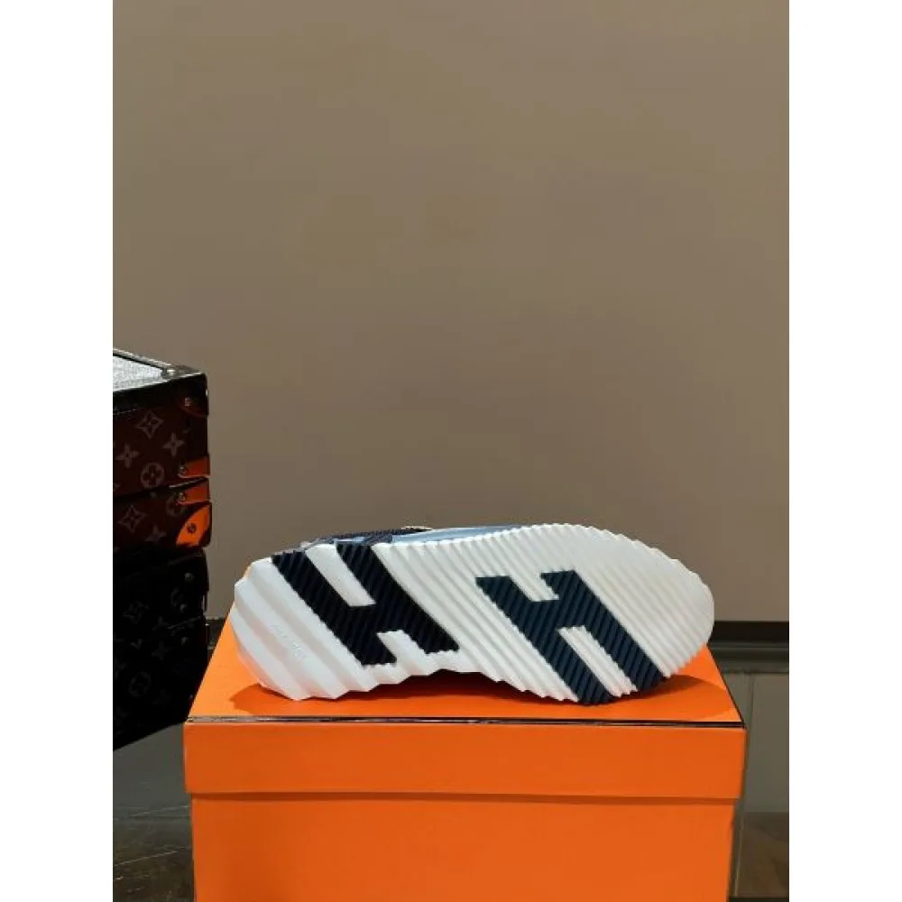 HERMES エルメス 素晴らしい春夏の新作 2026 メンズ用 スニーカー 商品画像 9