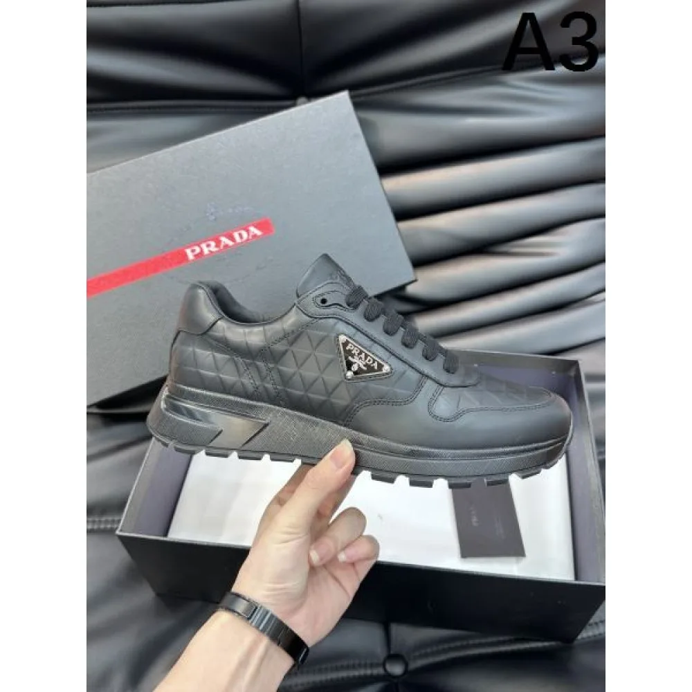 PRADA プラダ いつも年末には完売しちゃう 2026 メンズ用 スニーカー 商品画像 3