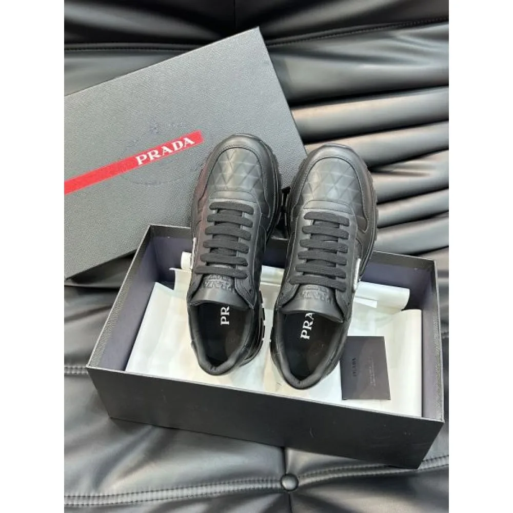 PRADA プラダ いつも年末には完売しちゃう 2026 メンズ用 スニーカー 商品画像 5