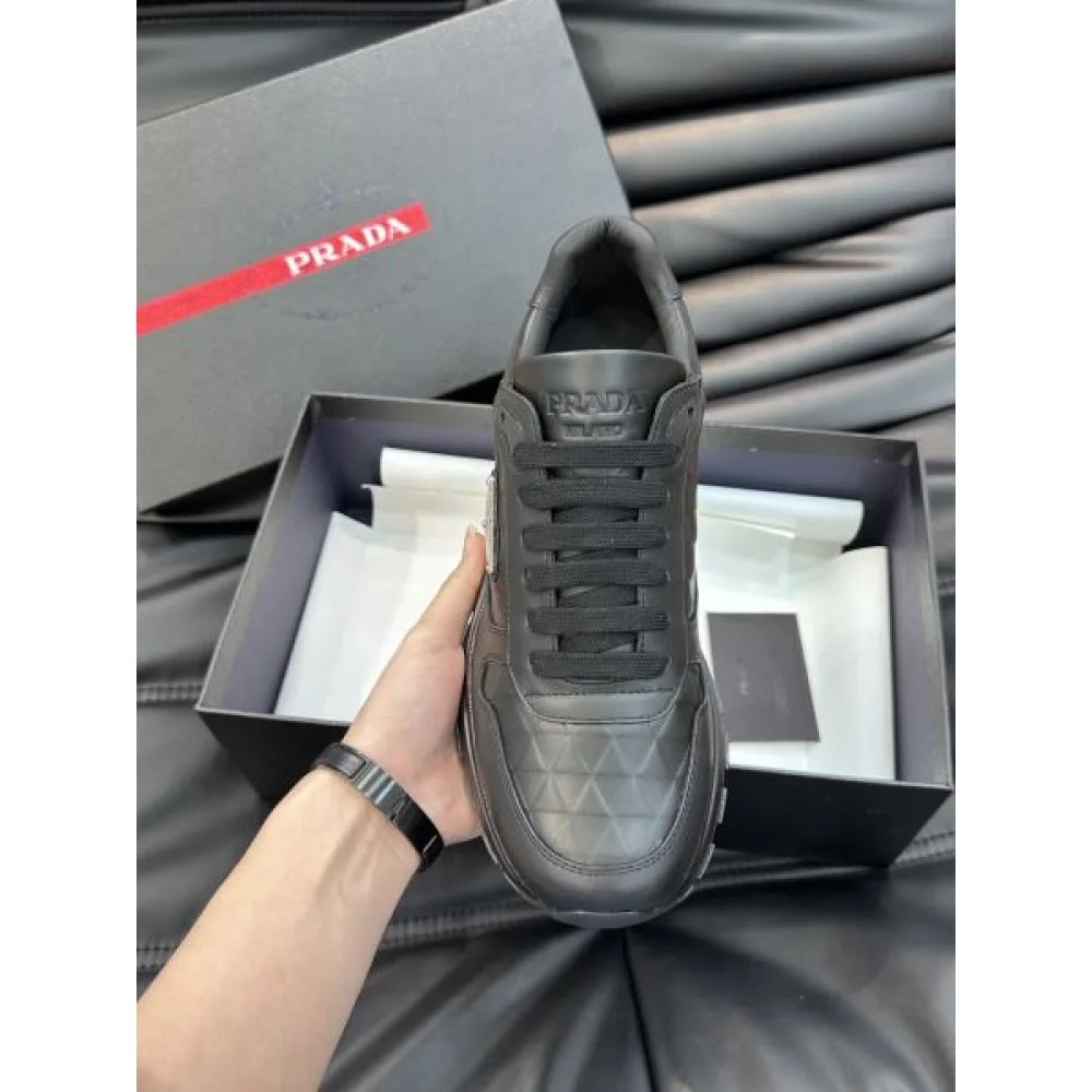 PRADA プラダ いつも年末には完売しちゃう 2026 メンズ用 スニーカー 商品画像 6
