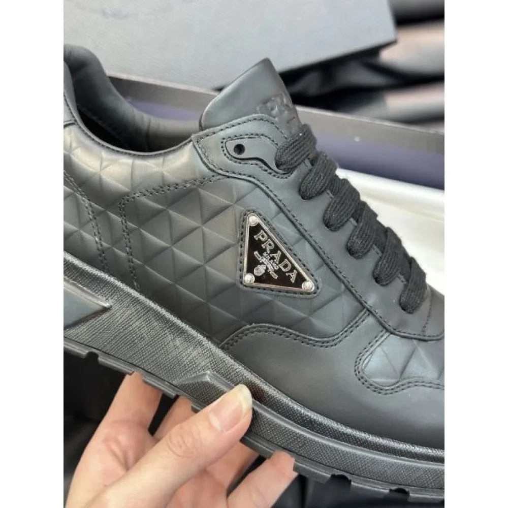 PRADA プラダ いつも年末には完売しちゃう 2026 メンズ用 スニーカー 商品画像 7