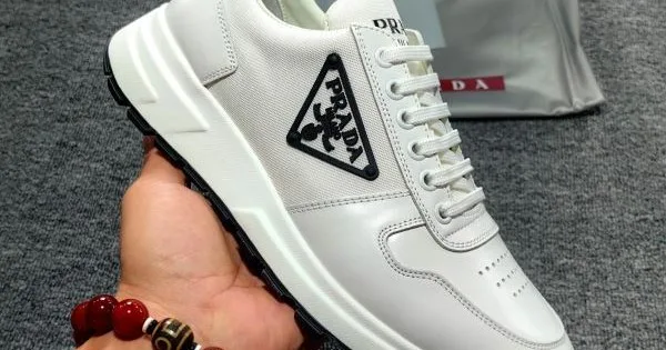 PRADA プラダ 国内完売の入手困難アイテム 2026 メンズ用 スニーカー 商品画像 11