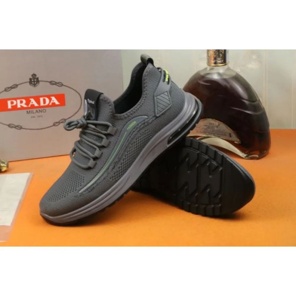 PRADA プラダ 今シーズン最注目のトレンド 2026 メンズ用 スニーカー 商品画像 6