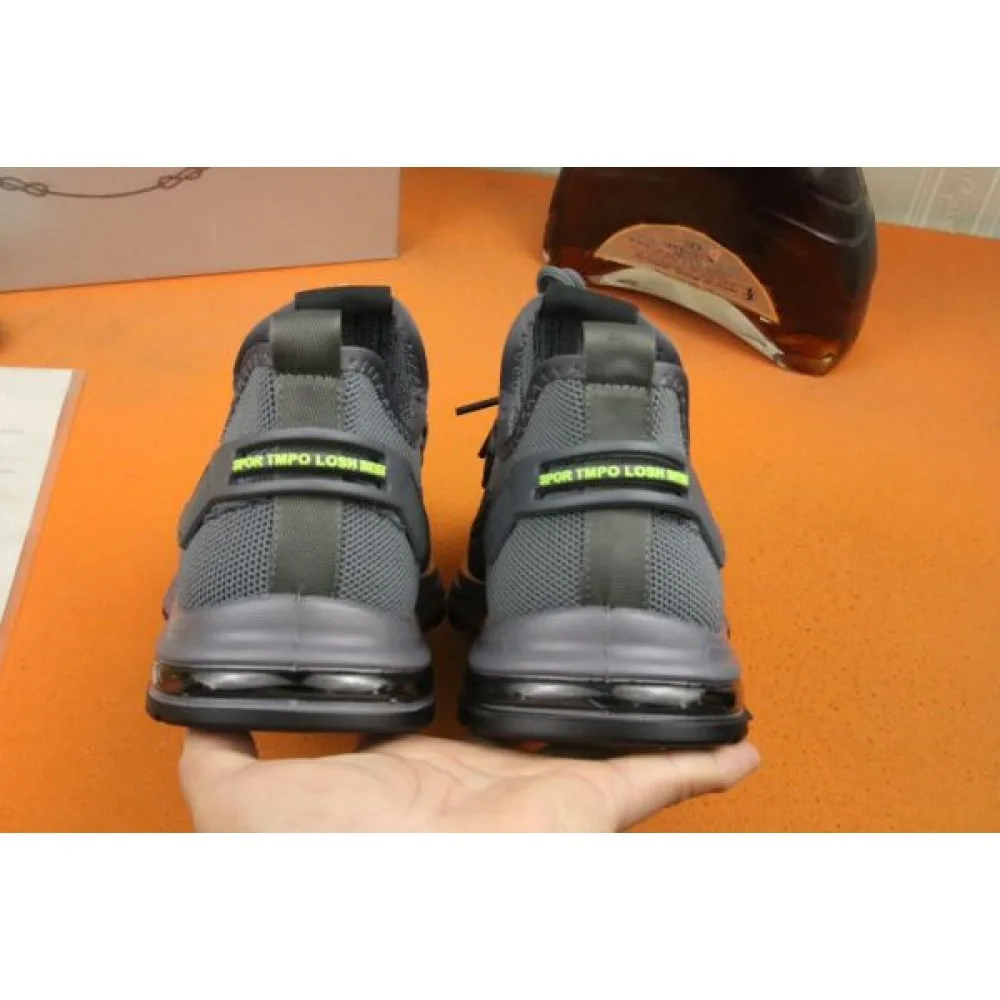 PRADA プラダ 今シーズン最注目のトレンド 2026 メンズ用 スニーカー 商品画像 9
