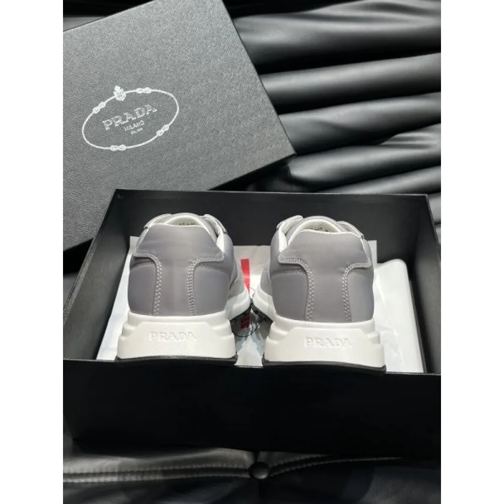 PRADA プラダ スタイルアップ見えなシンプル 2026 メンズ用 スニーカー 商品画像 8