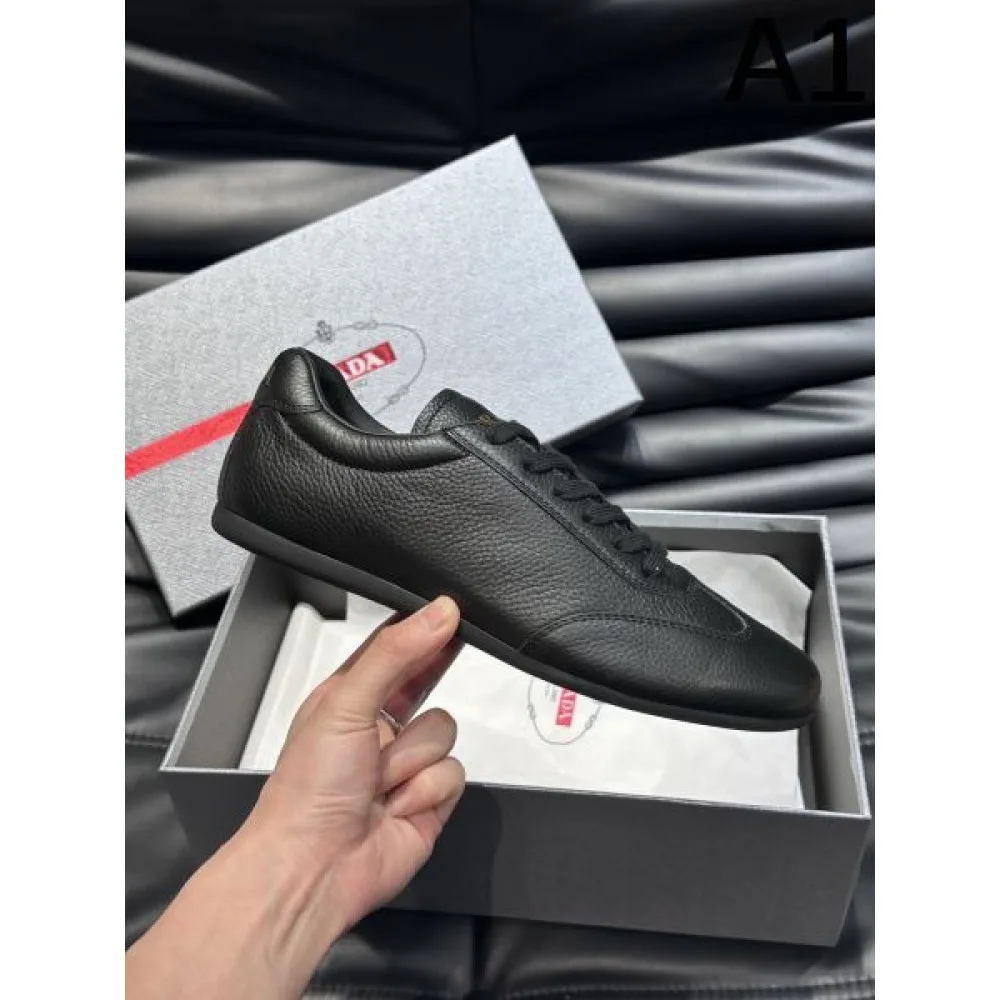 PRADA プラダ 人気ファッション雑誌でも掲載 2026 メンズ用 スニーカー 商品画像 1