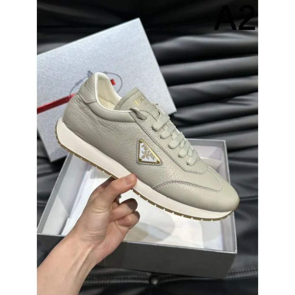 PRADA プラダ 絶対に抑えておきたいトレンド 2026 メンズ用 スニーカー 商品画像 2