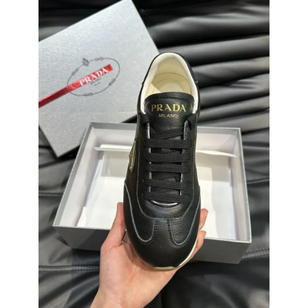 PRADA プラダ 絶対に抑えておきたいトレンド 2026 メンズ用 スニーカー 商品画像 6