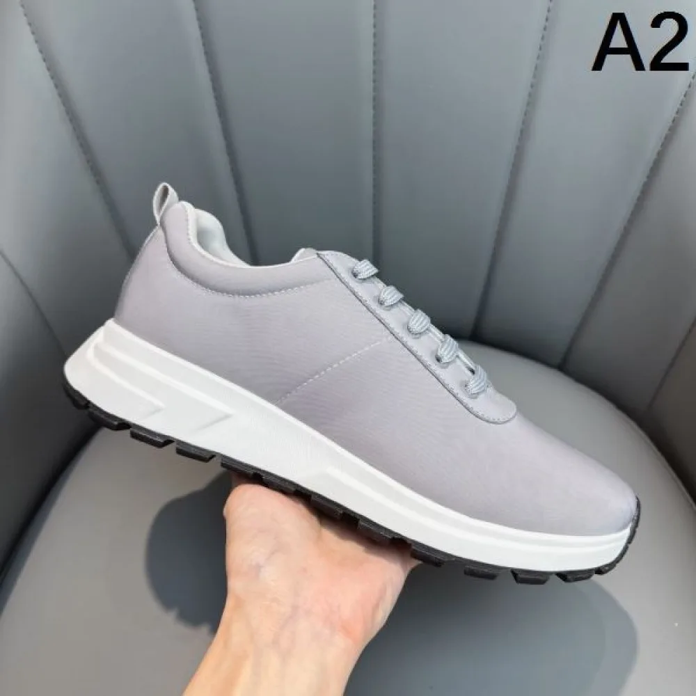 PRADA プラダ 春夏大活躍人気アイテム 2026 メンズ用 スニーカー 商品画像 2