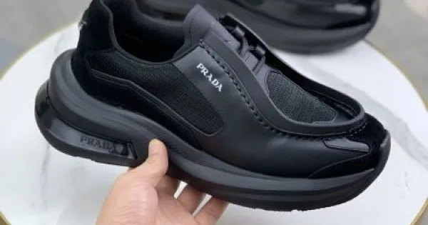 PRADA プラダ 素敵な夏の定番アイテム 2026 メンズ用 スニーカー 商品画像 11
