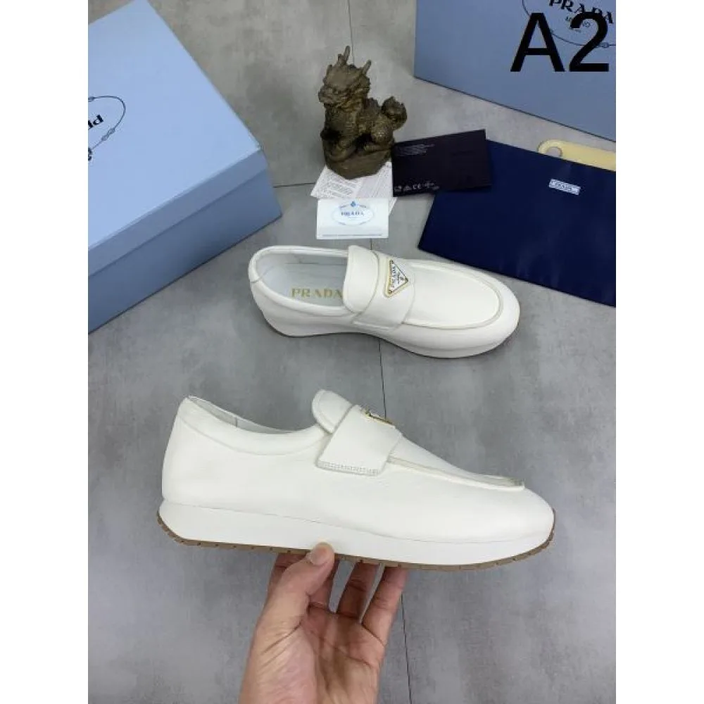 PRADA プラダ 春夏は継続系のトレンド 2026 メンズ用 スニーカー 商品画像 2