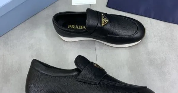 PRADA プラダ 春夏は継続系のトレンド 2026 メンズ用 スニーカー 商品画像 11