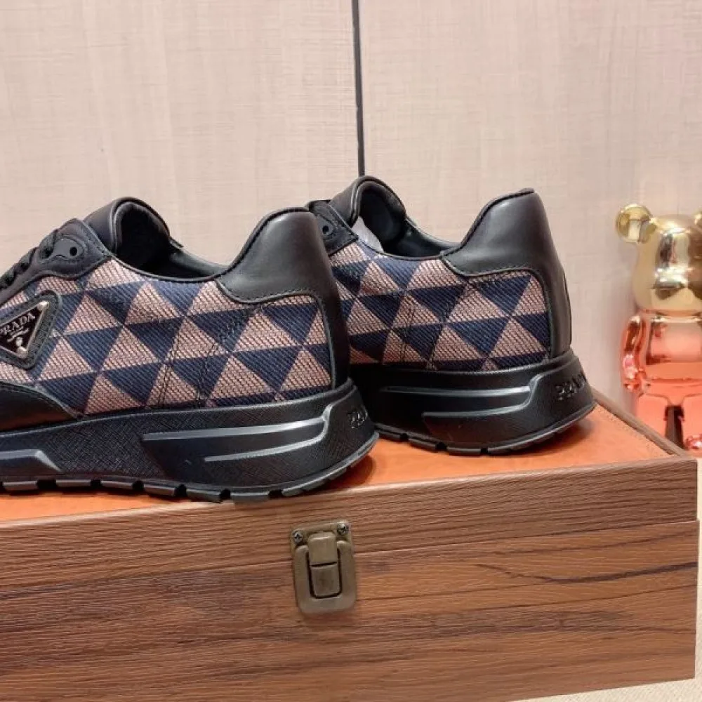 PRADA プラダ 激安期間限定セール 2026 メンズ用 スニーカー 商品画像 8