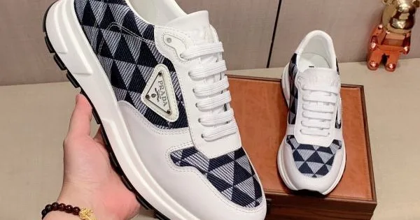 PRADA プラダ 激安期間限定セール 2026 メンズ用 スニーカー 商品画像 11