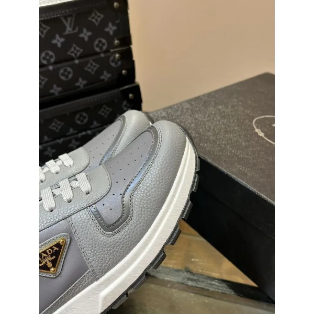 PRADA プラダ 根強い人気定番商品 2026 メンズ用 スニーカー 商品画像 7