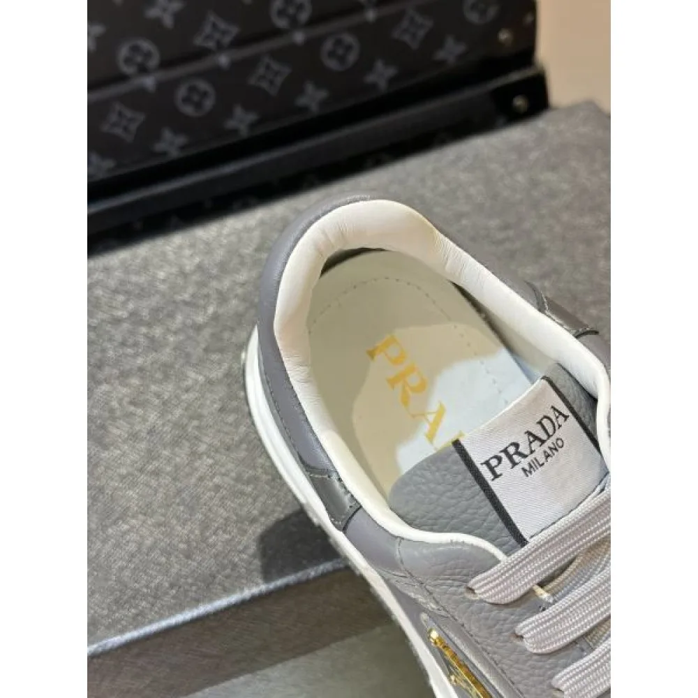 PRADA プラダ 根強い人気定番商品 2026 メンズ用 スニーカー 商品画像 8