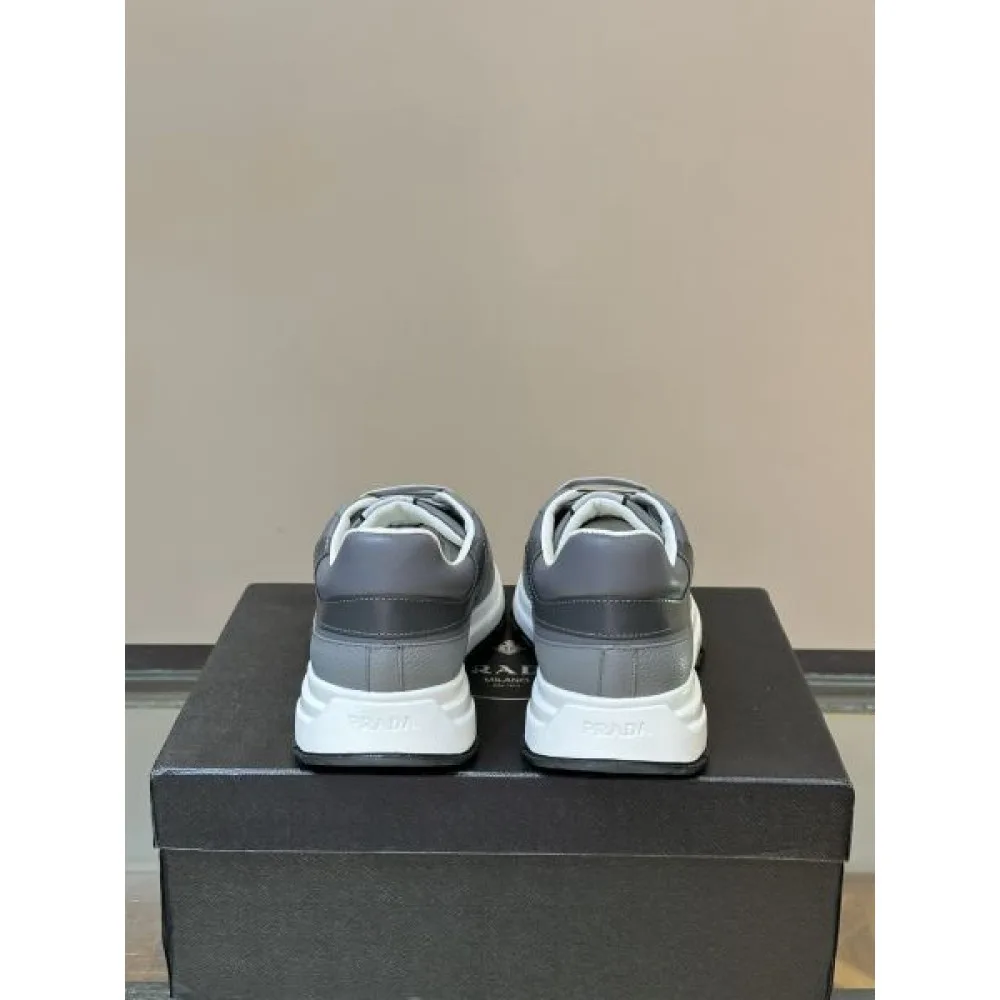 PRADA プラダ 根強い人気定番商品 2026 メンズ用 スニーカー 商品画像 9