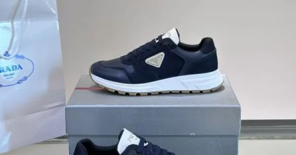 2024FW メンズ用 スニーカー PRADA プラダ 著名人やセレブも愛用する 商品画像 11