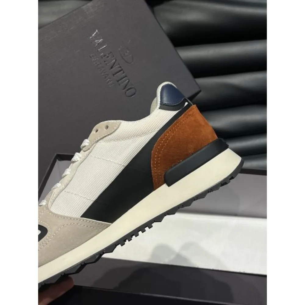 VALENTINO ヴァレンティノ 売切れ必須 2026 メンズ用 スニーカー 商品画像 7