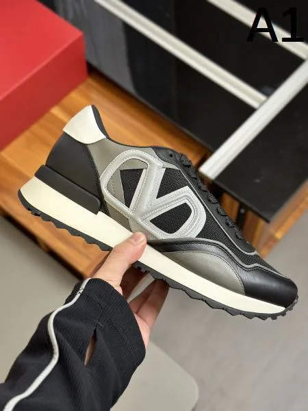 VALENTINO ヴァレンティノ 日本未入荷 2026 メンズ用 スニーカー 商品画像 10