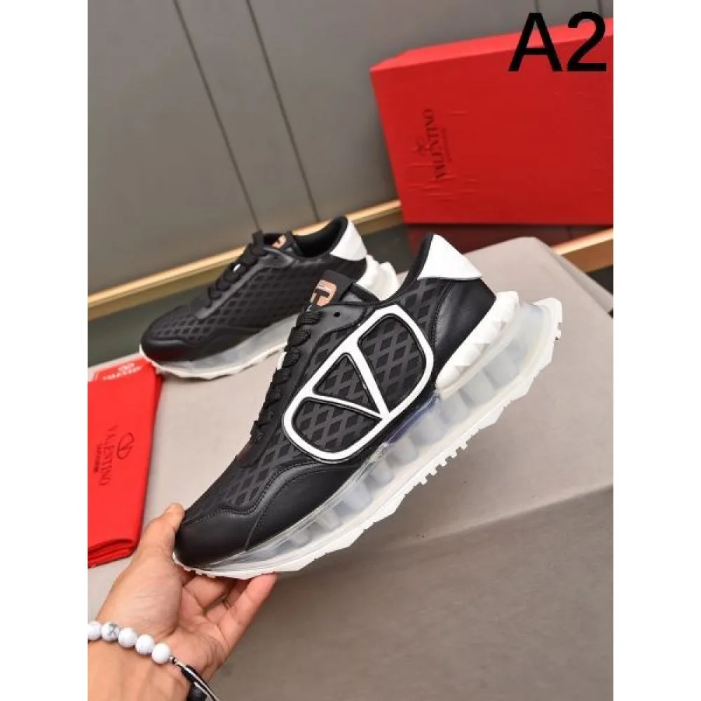 VALENTINO ヴァレンティノ 最終セール 2026 メンズ用 スニーカー 商品画像 2