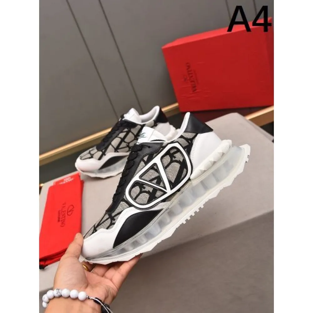 VALENTINO ヴァレンティノ 最終セール 2026 メンズ用 スニーカー 商品画像 4