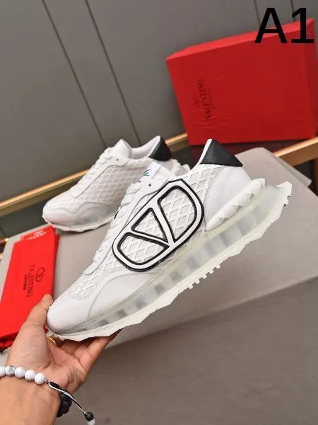 VALENTINO ヴァレンティノ 最終セール 2026 メンズ用 スニーカー 商品画像 11