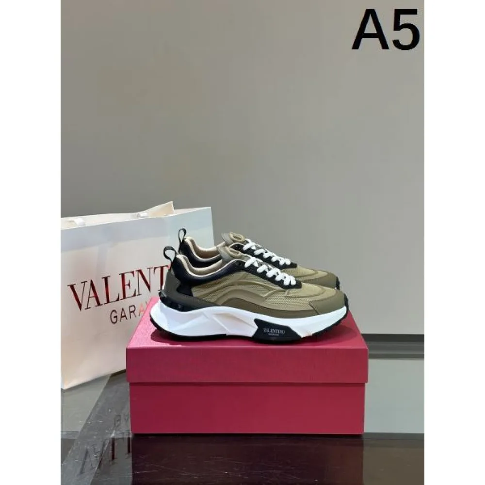 VALENTINO ヴァレンティノ デザイン高い 2026 メンズ用 スニーカー 商品画像 5