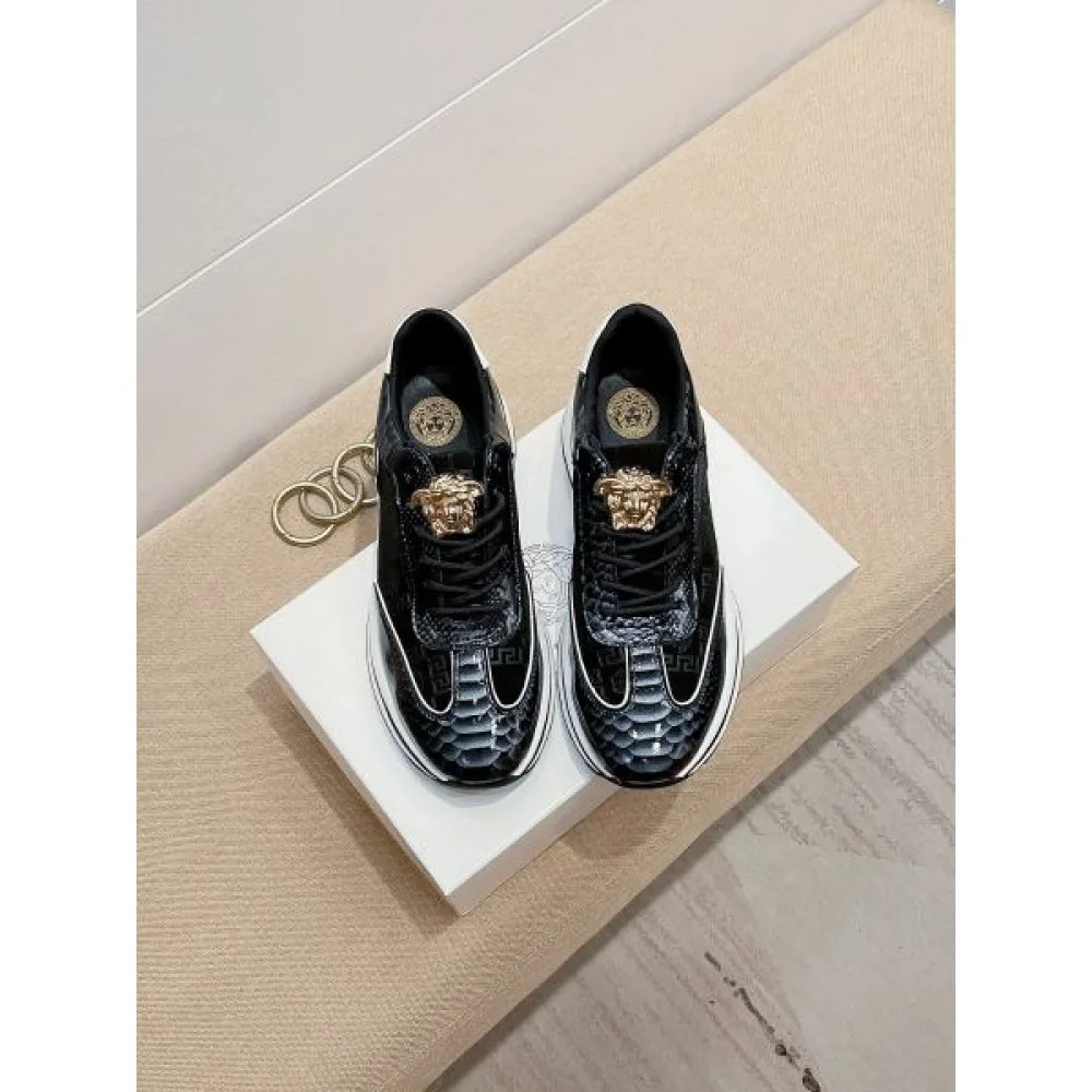 VERSACE ヴェルサーチェ ギフトにオススメ 2026 メンズ用 スニーカー 商品画像 4