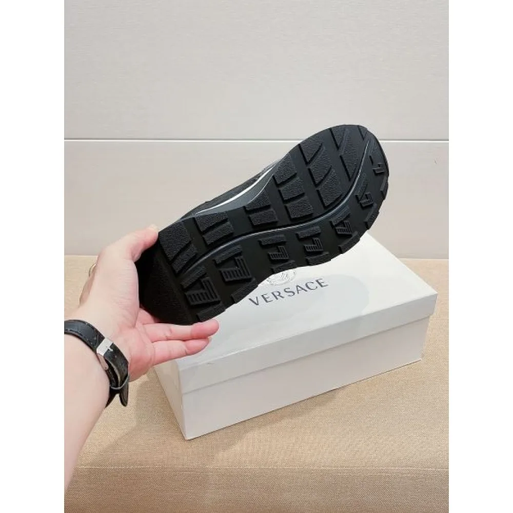 VERSACE ヴェルサーチェ ギフトにオススメ 2026 メンズ用 スニーカー 商品画像 9
