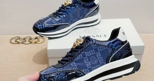 VERSACE ヴェルサーチェ ギフトにオススメ 2026 メンズ用 スニーカー 商品画像 11
