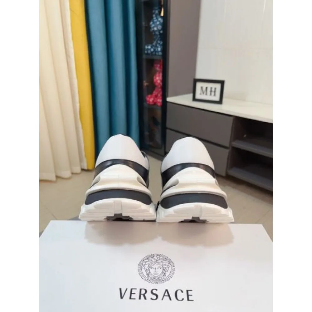 VERSACE ヴェルサーチェ セレブも多数愛用 2026 メンズ用 スニーカー 商品画像 9