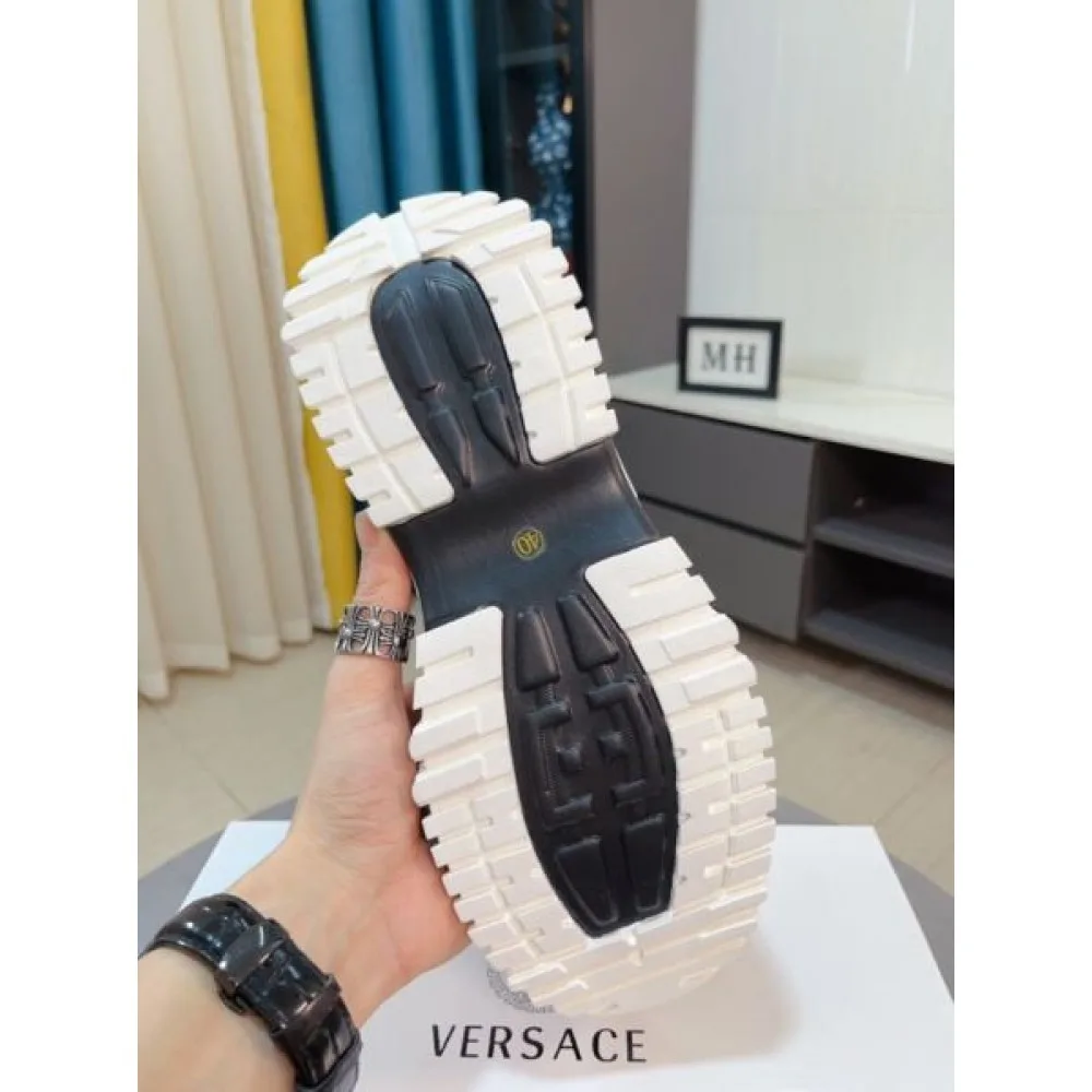 VERSACE ヴェルサーチェ 上品な彩りに夢中 2026 メンズ用 スニーカー 商品画像 8