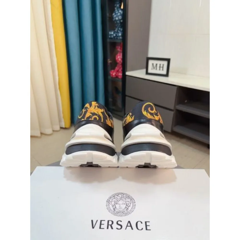 VERSACE ヴェルサーチェ 上品な彩りに夢中 2026 メンズ用 スニーカー 商品画像 9