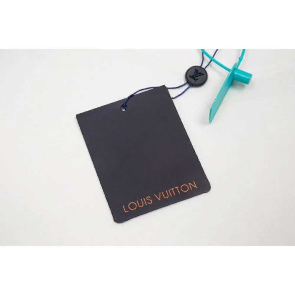 2026 最新で一目惚れ LOUIS VUITTON ルイヴィトン メンズ用 半袖Tシャツ 商品画像 9