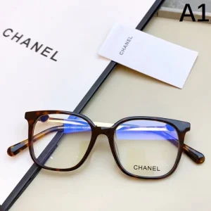 CHANEL シャネル 2026 透明サングラス 海外大人気アイテム 商品画像 1