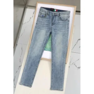 2026 引き続き人気のアイテム ARMANI アルマーニ ジーパン 商品画像 1