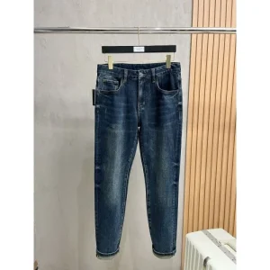 2024FW MONCLER モンクレール 好感度が高いアイテム ジーパン 商品画像 1