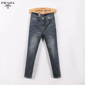 2026 周りに差をつけるかっこいい1枚 PRADA プラダ ジーパン 商品画像 1