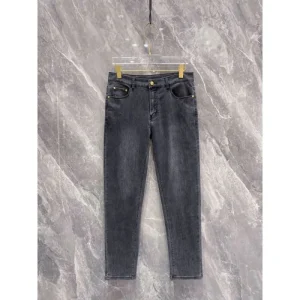 2026 限定品 人気No.1 VERSACE ヴェルサーチェ ジーパン 商品画像 1