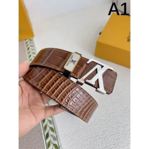 2024FW LOUIS VUITTON ルイヴィトン 足下注目してくれる ベルト 商品画像 1