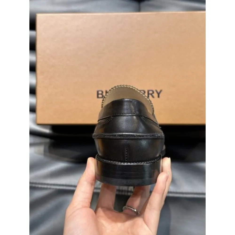 BURBERRY バーバリー リラックス感のある 2026 メンズ用 ビジネスシューズ 商品画像 8